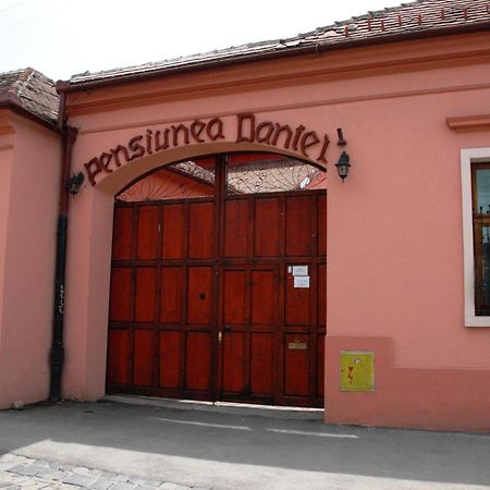 Pensiunea Daniel Сибиу Экстерьер фото